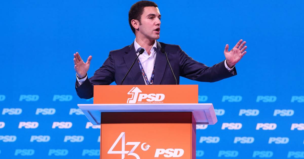 PSD anunciou que professores vão receber horas extra por "esforço na correção de exames", mas não se sabe ainda valores