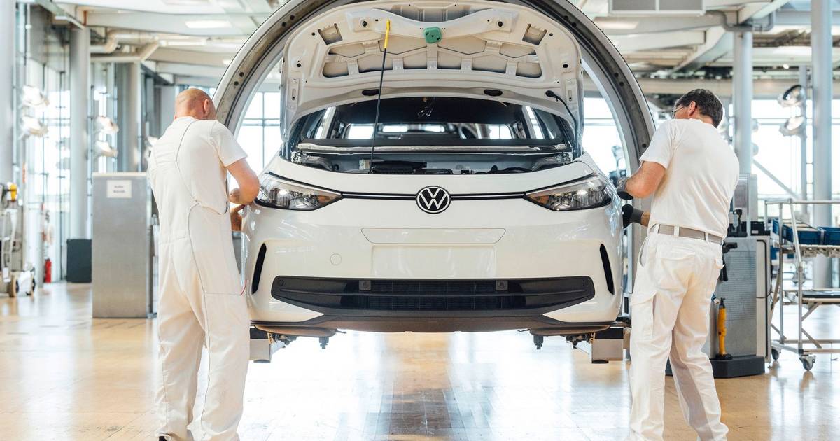 Indústria automóvel alemã atravessa a maior perda de empregos desde 2005