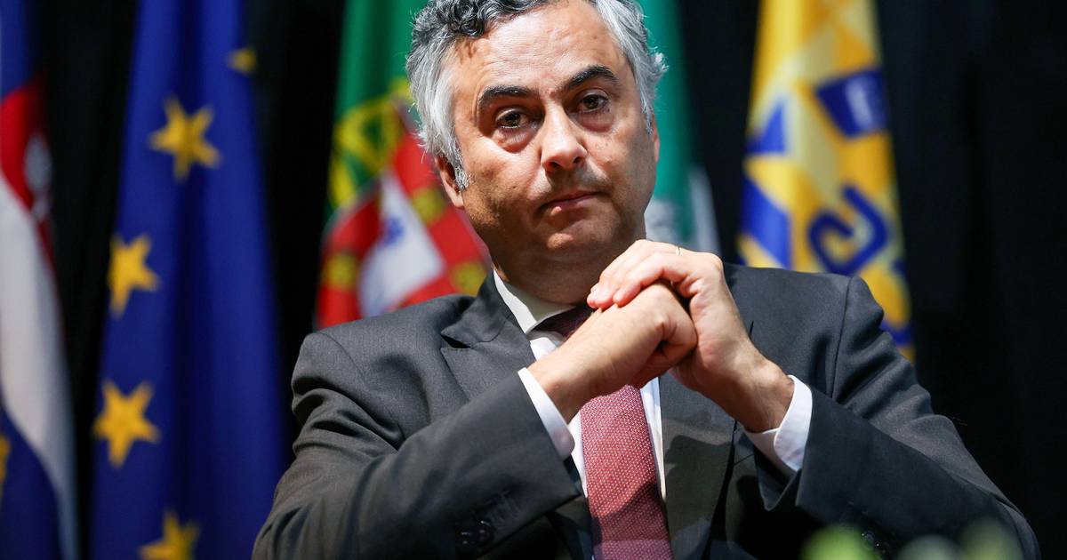 Exames nacionais: ministro diz que falta distribuir 20% das respostas para corrigir e admite que famílias podem ser ressarcidas