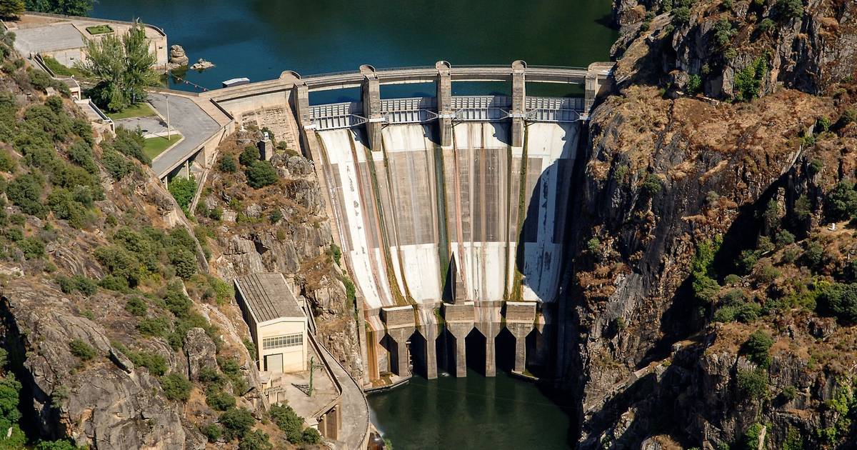 Após comprar barragens à EDP, Movhera quer expandir a energia solar e eólica no Douro, mas novas linhas elétricas atravessarão áreas protegi