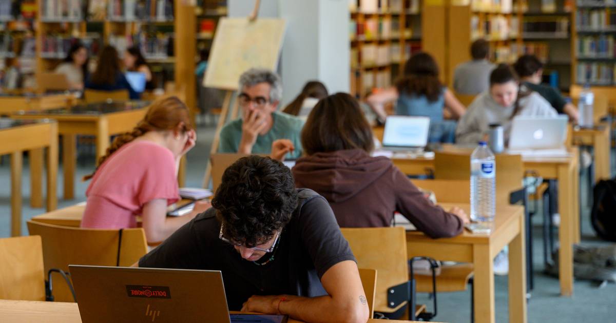 In Portogallo ci sono due milioni di studenti: i risultati sono migliori nel Nord e nel Centro, dove mancano meno insegnanti