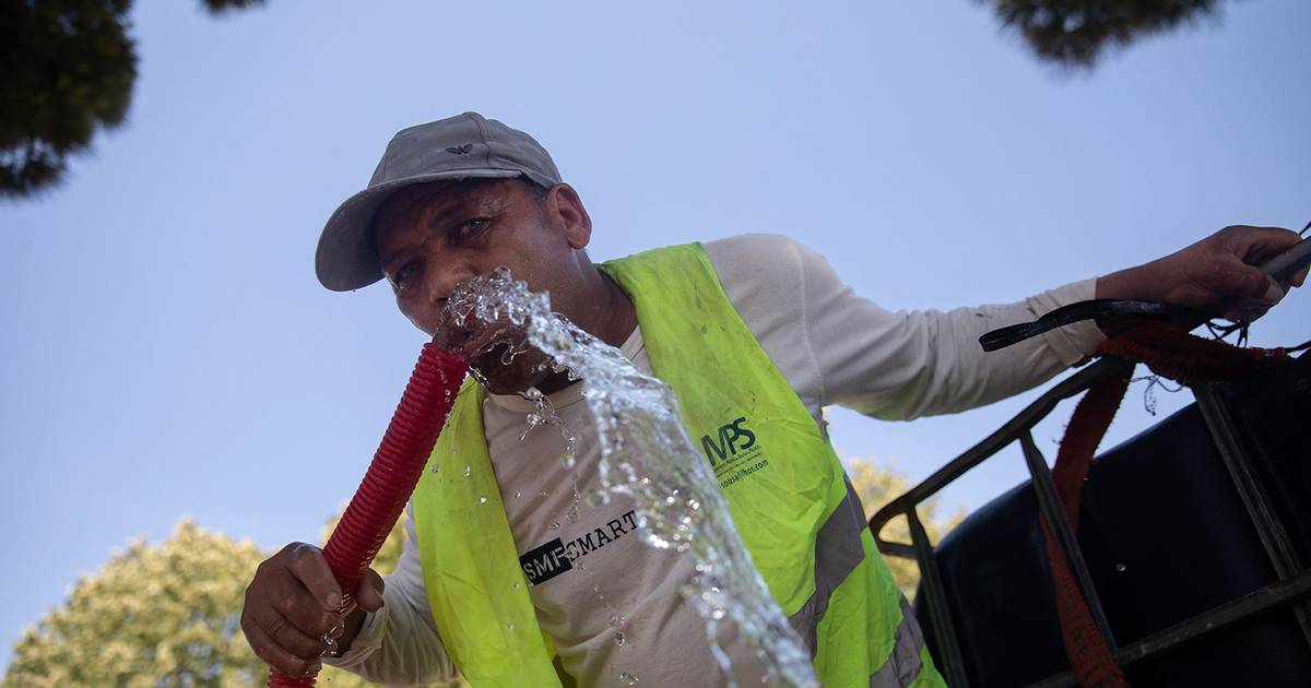 Quase todo o continente em perigo máximo ou muito elevado com 12 distritos sob aviso vermelho