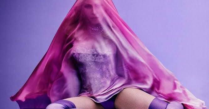 Música nova para o fim de semana: o regresso de Madonna, o céu dos Moonspell e as bombas dos Bloc Party