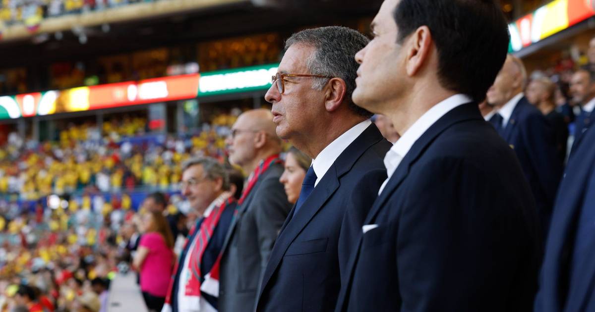 Mundial de Futebol: Seguro já tinha decidido que só voltava para a final, Montenegro deverá continuar a ir (se Portugal passar)