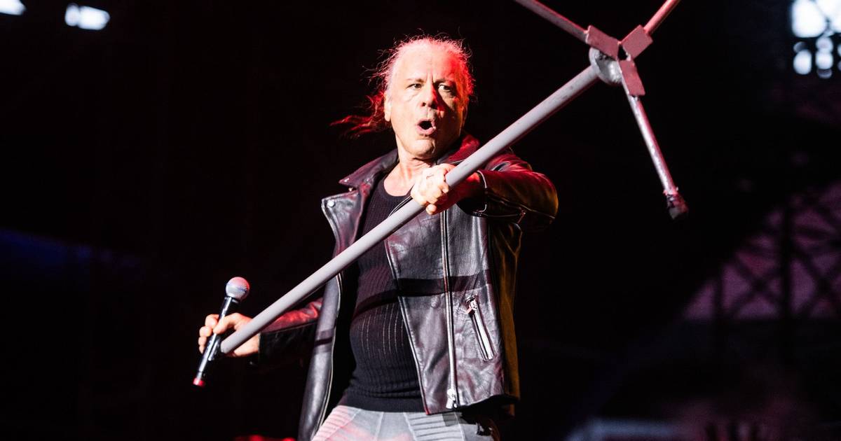 Vénia aos Iron Maiden no Estádio da Luz: um concerto para pais, filhos e netos que não sabem viver sem metal