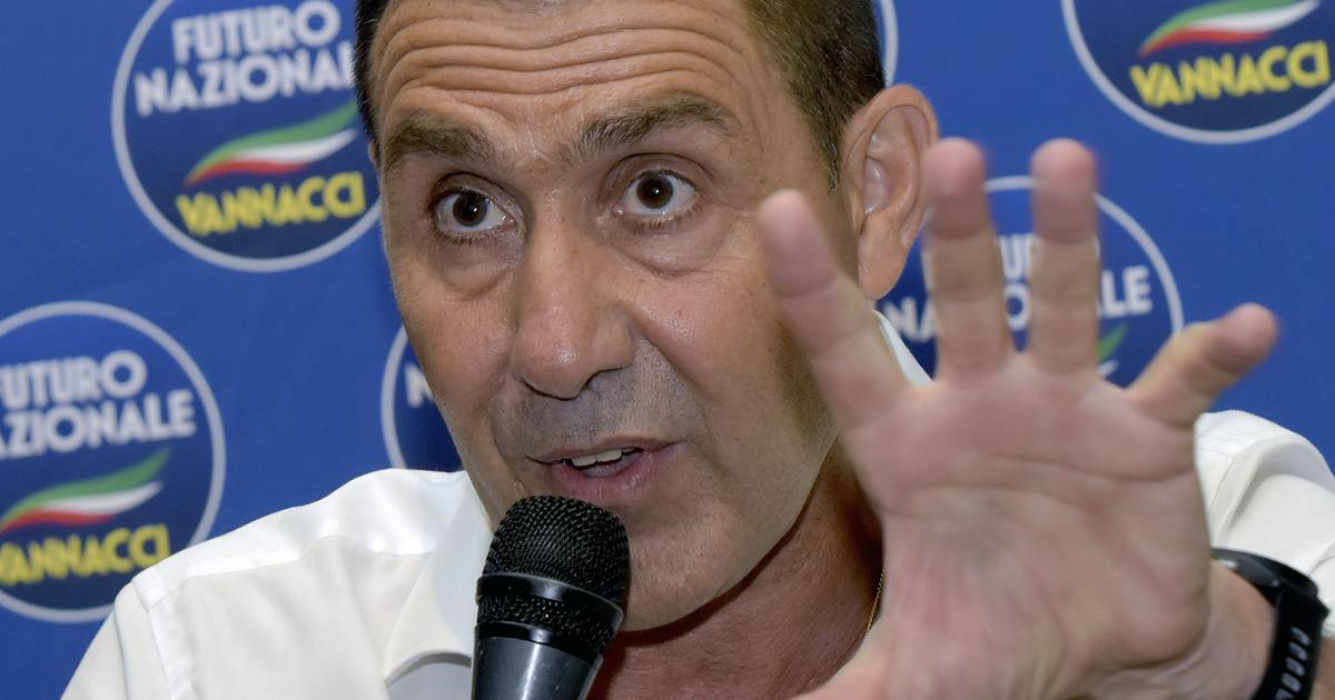À direita da direita, o general Vannacci quer mandar em Roma já no ano que vem
