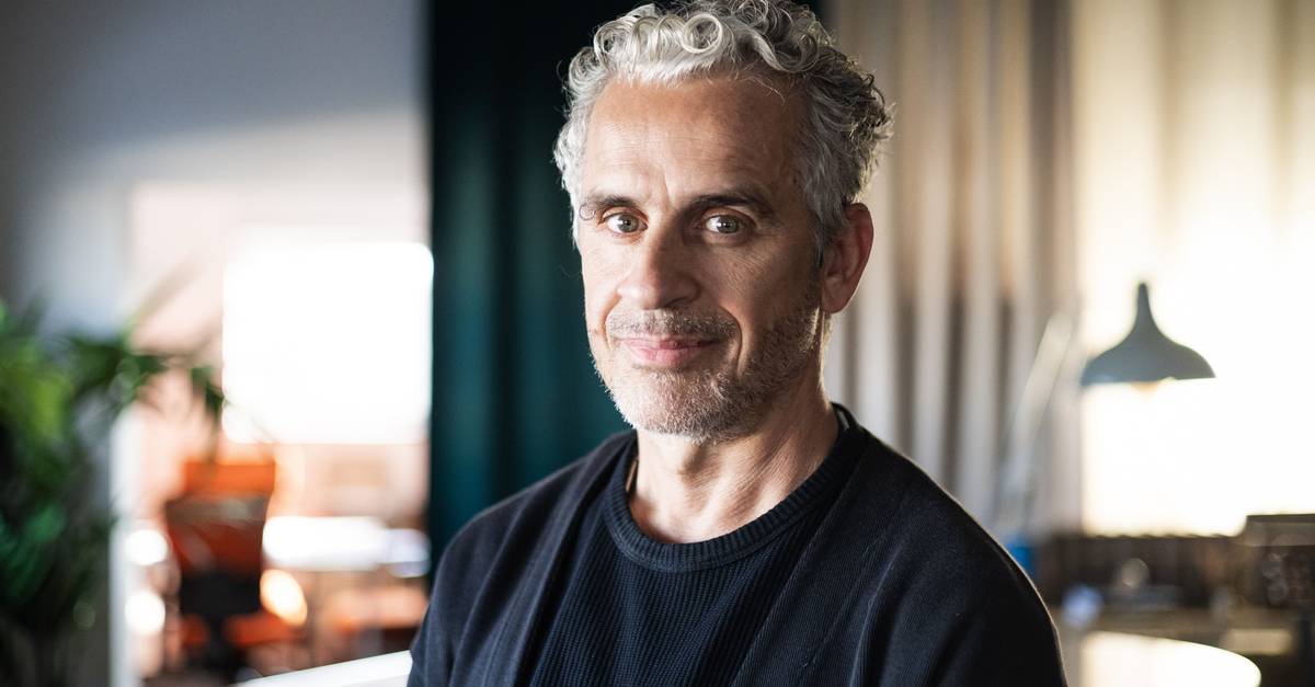 José Luís Peixoto: "No Instagram há uma simplificação do discurso. Eu coloco uma ideia lá e respondem com gosto. O que é que isso diz? Nada"