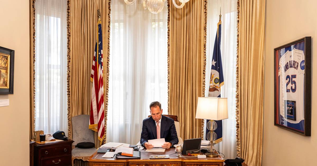 O fiel defensor de Trump no Vaticano