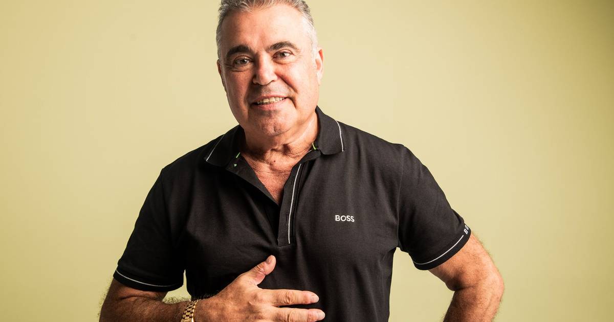 Toy: "Temos que cantar o amor bem alto para humedecermos as veias secas daquela gente que mata crianças como quem mata um pato para o almoço"