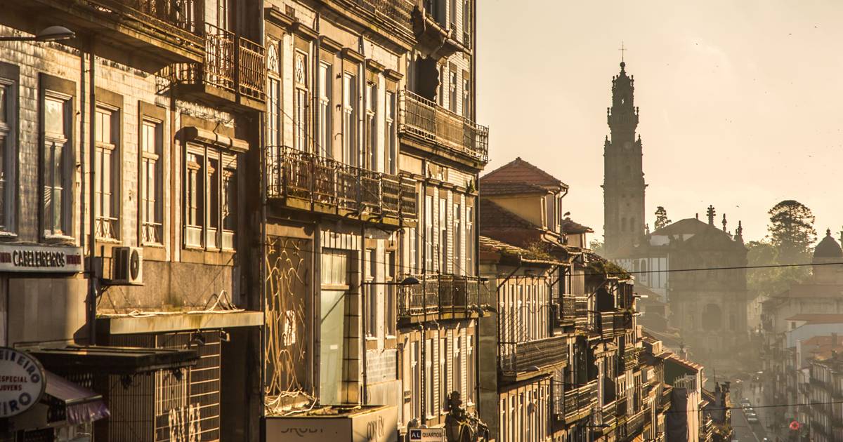 Porto: organização de proteção do património pede "esclarecimentos urgentes" à câmara sobre obras no centro histórico