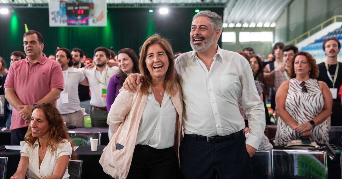 PSD "preocupado" com tentação do Livre de "ditar agenda" do PS, socialistas não se comprometem com linhas vermelhas no Orçamento