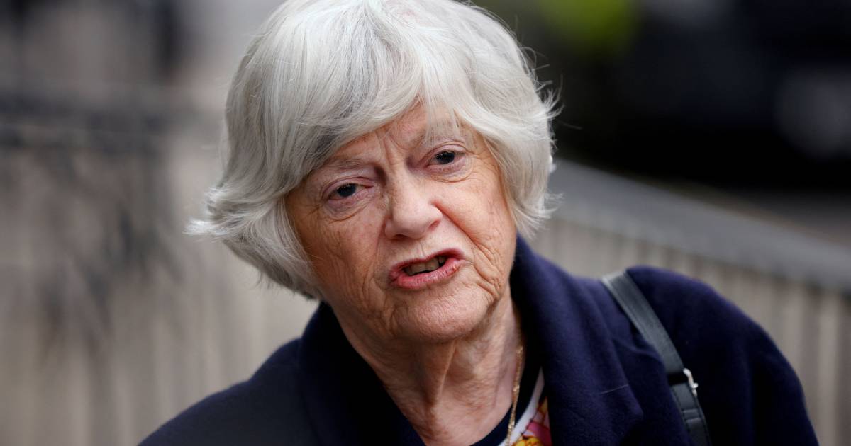 Polícia de contraterrorismo investiga morte de ex-ministra britânica Ann Widdecombe