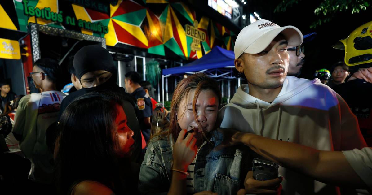 Incêndio em bar de Banguecoque causa, pelo menos, 28 mortos