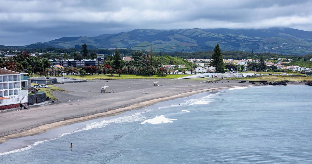 Praia das Milícias: Memórias insulares de guerras idas