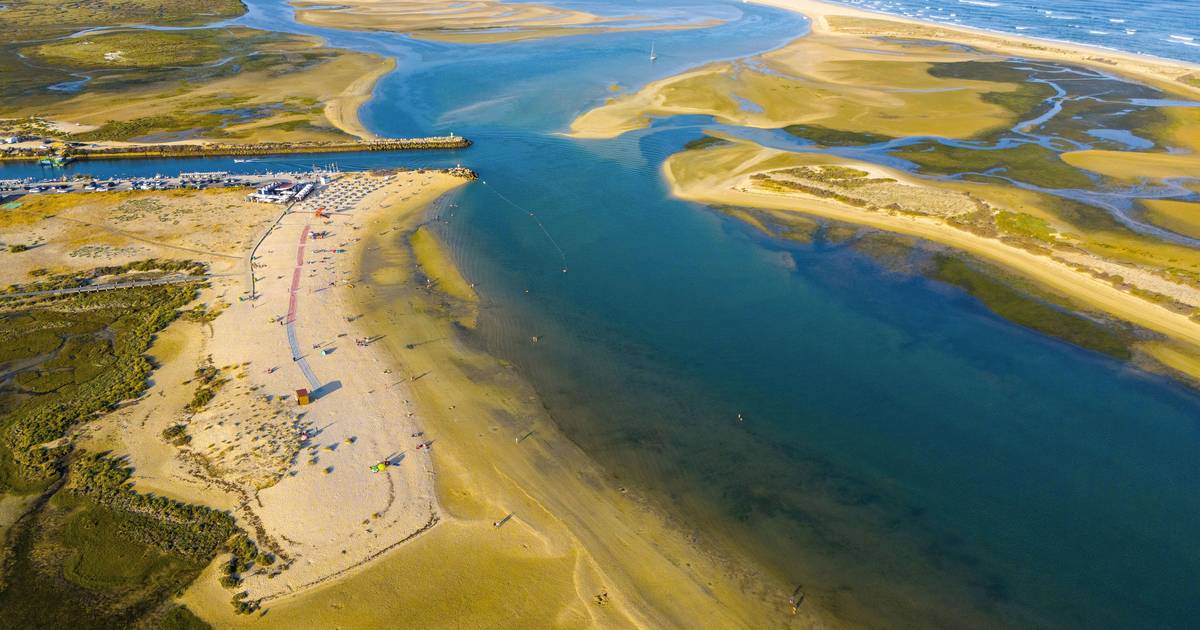 Praia da Fuseta: Dias lentos no oásis de José Afonso