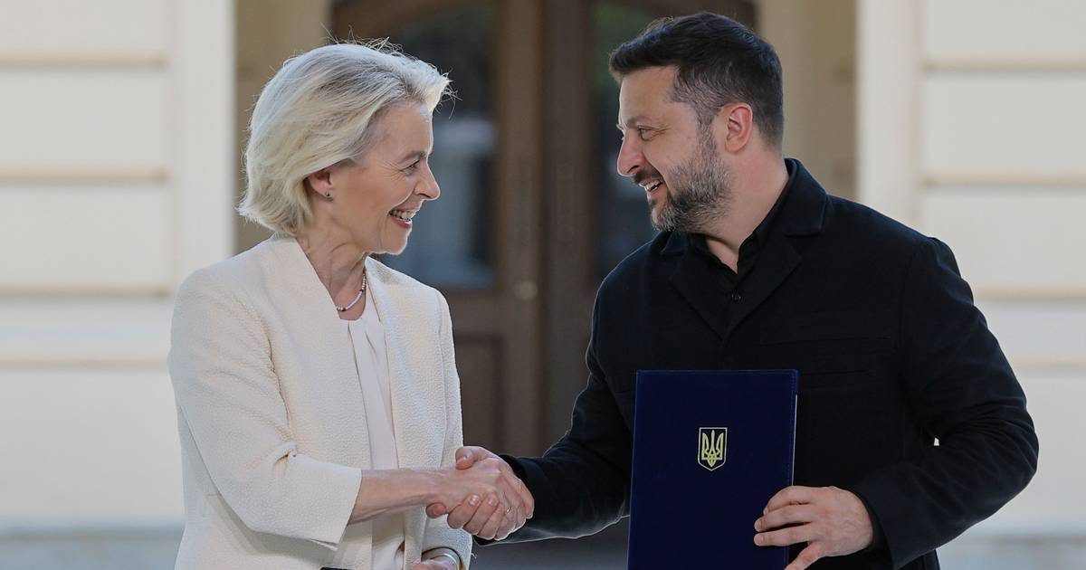 Von der Leyen anuncia acordo entre UE e Ucrânia para reforçar produção de drones