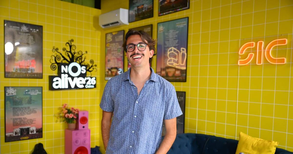 Lourenço Gomes: "Quando ouvia a banda do meu irmão a ensaiar, ia lá tocar piano para os impressionar. Antes de entrar nos NAPA era o fã mais assíduo"