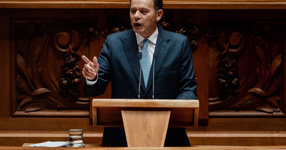Montenegro mantém "plenamente" a confiança em Luís Neves e admite que "nem tudo correu bem" nos exames