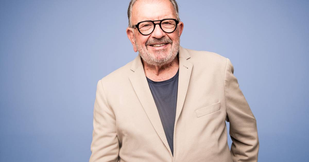 Carlos Alberto Moniz: "Chega-se ao pé de mim um homem de barbas e diz: 'ó jovem, tu é que és o açoriano?' Começa aí a minha vida artística"