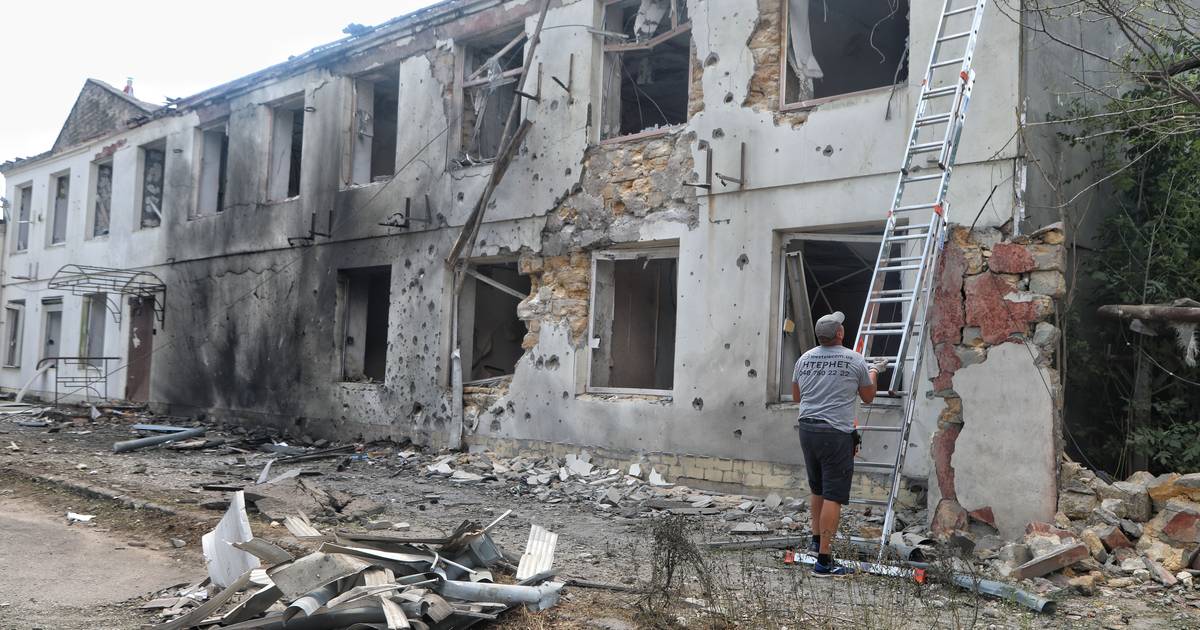 Kiev sofre ataque balístico e Ucrânia lança centenas de drones contra 18 regiões russas