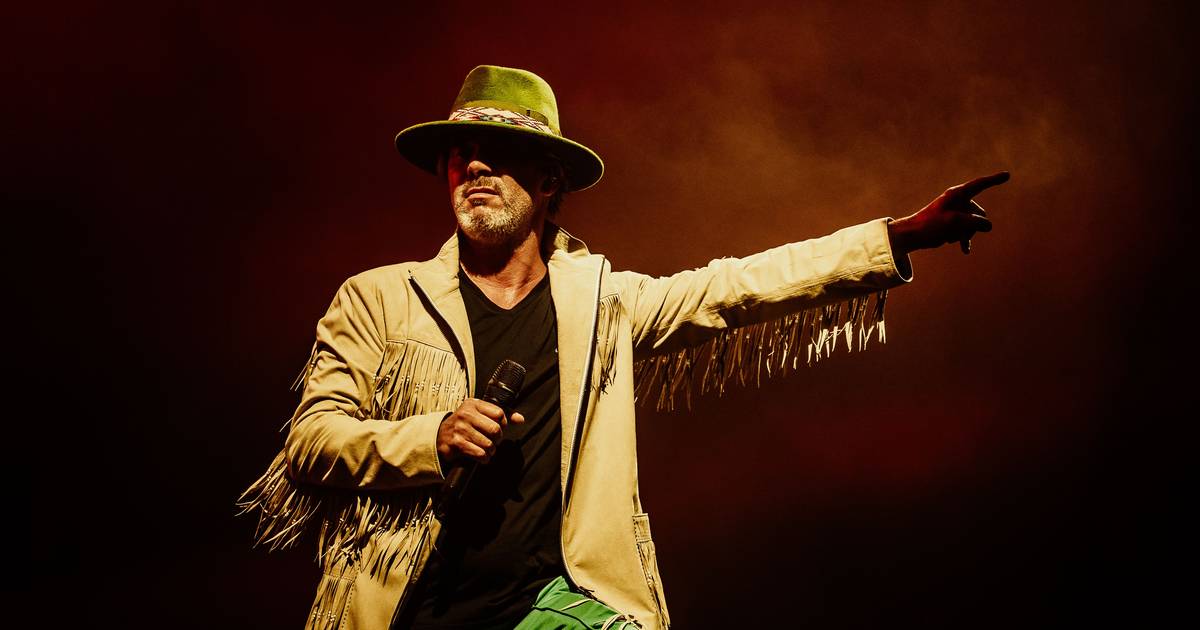 "Hoje de manhã a minha mãe disse-me que eu fui feito em Cascais": o verão eterno de Jay Kay e dos Jamiroquai no Ageas Cooljazz