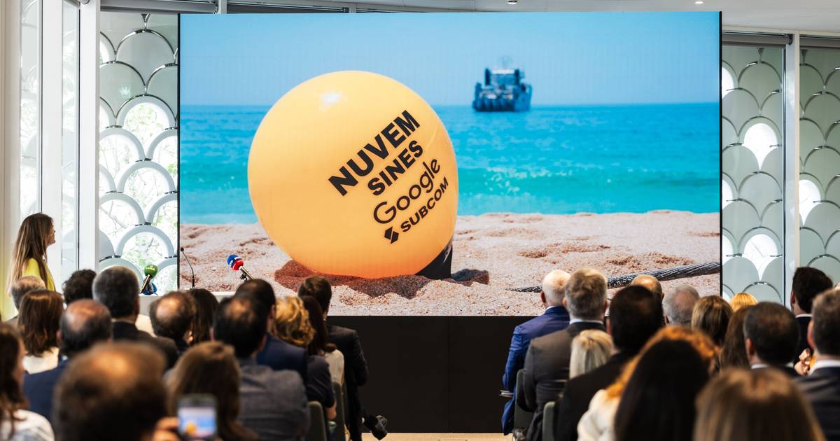Gigantes tecnológicas sondam Portugal para a instalação de mais cabos submarinos