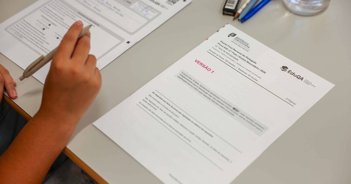 Médias nacionais dos exames da 1ª fase: descida a Português e Biologia, subida a Matemática