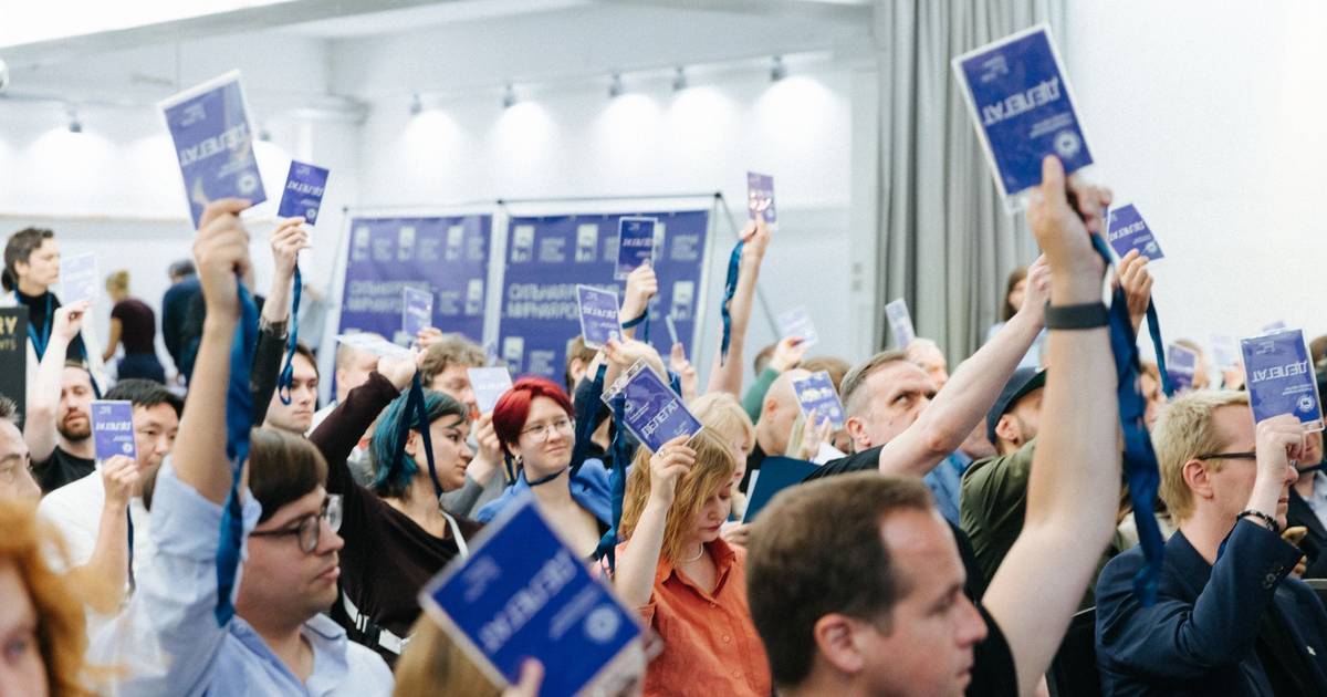 “Uma plataforma para futuros líderes da Rússia democrática”: dissidentes russos criam partido e um dos fundadores tem passaporte português
