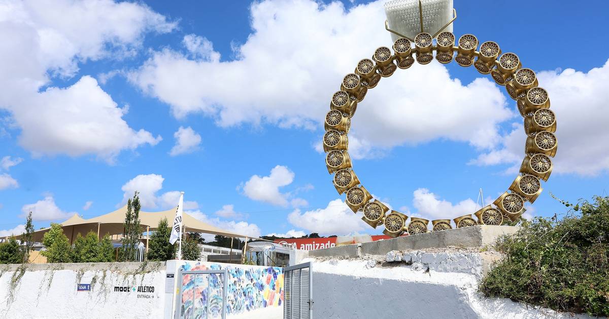 Joana Vasconcelos, Vhils e Bela Silva 'jogam' na Tapadinha: como o estádio do Atlético se transformou numa galeria de arte ao ar livre