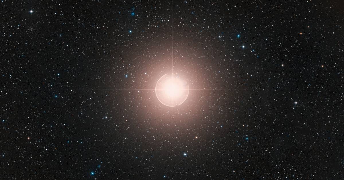 "A conclusão de uma busca que durou um século": a gigante Betelgeuse não está sozinha e tem uma estrela companheira