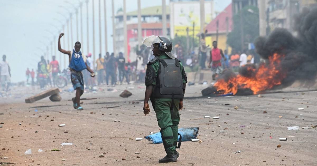 Guiné-Conacri: caso de violações coletivas de adolescentes gera onda de protestos contra a violência sexual