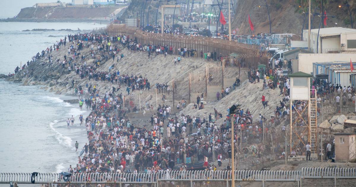 Spanische Geheimdienste warnten vor „Mobilisierung" am Tag vor der Ankunft von Migranten in Ceuta