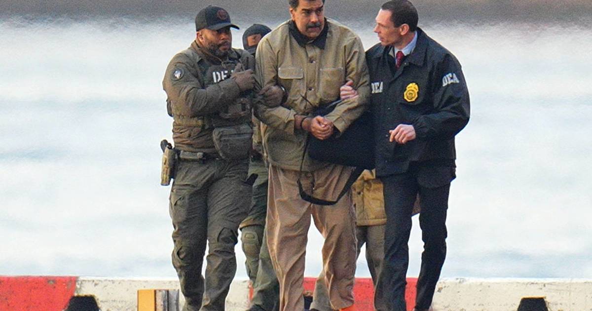 Nicolás Maduro saúda "qualquer via de diálogo" reagindo a negociações políticas com a oposição na Venezuela