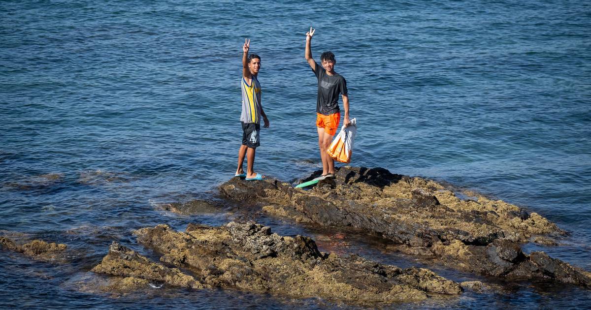 "Barreira metálica", "assalto", "ventos": as palavras-chave que levaram milhares de pessoas a Ceuta e outros truques de uma rede organizada