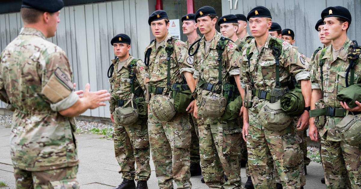 Dinamarca alarga serviço militar obrigatório a ambos os sexos para 11 meses