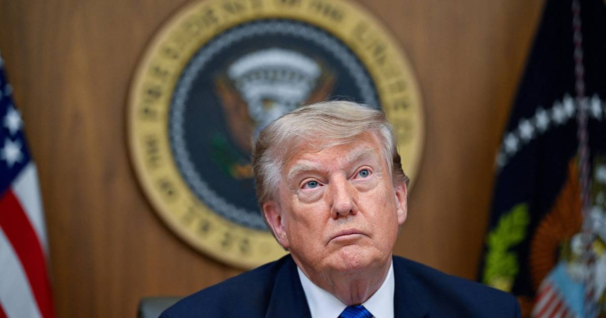 Trump nega escassez de armamento: são relatos falsos e responsáveis pelas fugas de informações serão punidos, ameaça