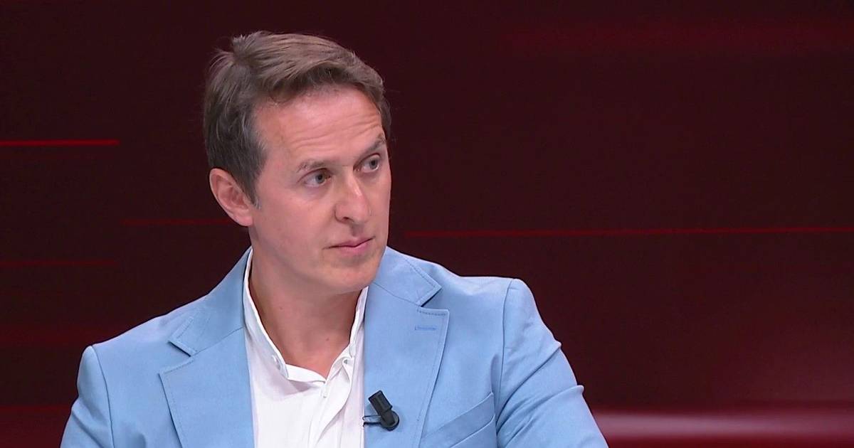 "Este Governo quer habituar-se a não responder às perguntas dos deputados. Tivemos uma conferência de imprensa do ministro da Educação no Parlamento, que podia ter sido feita através de um TikTok"