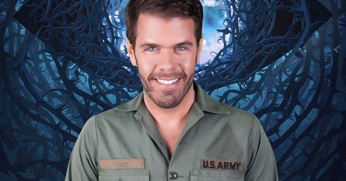 O blogger Perez Hilton foi hospitalizado após automutilação em direto no TikTok