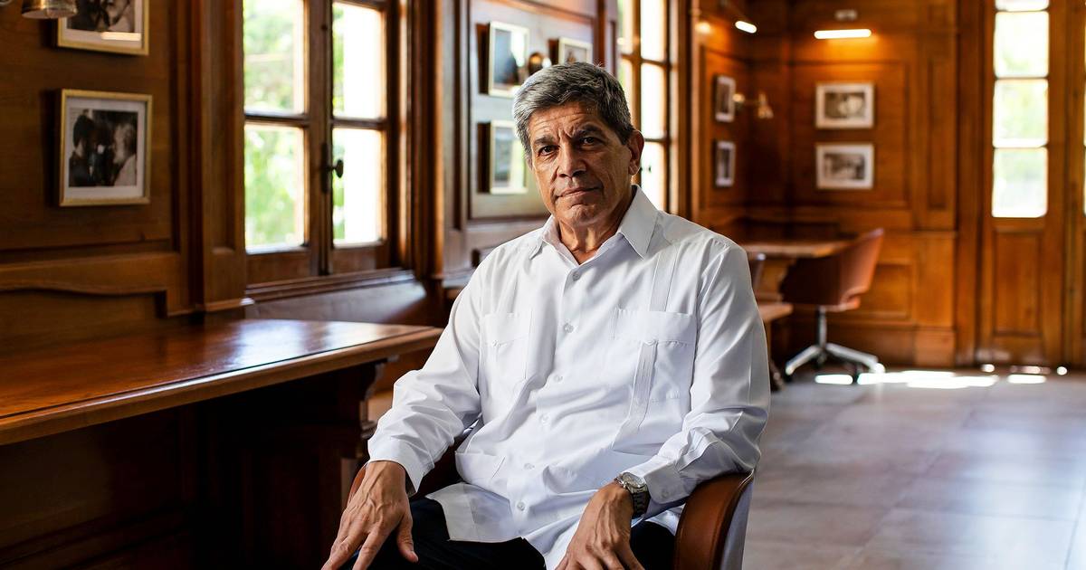 "Não excluímos Trump de fazer negócios em Cuba"