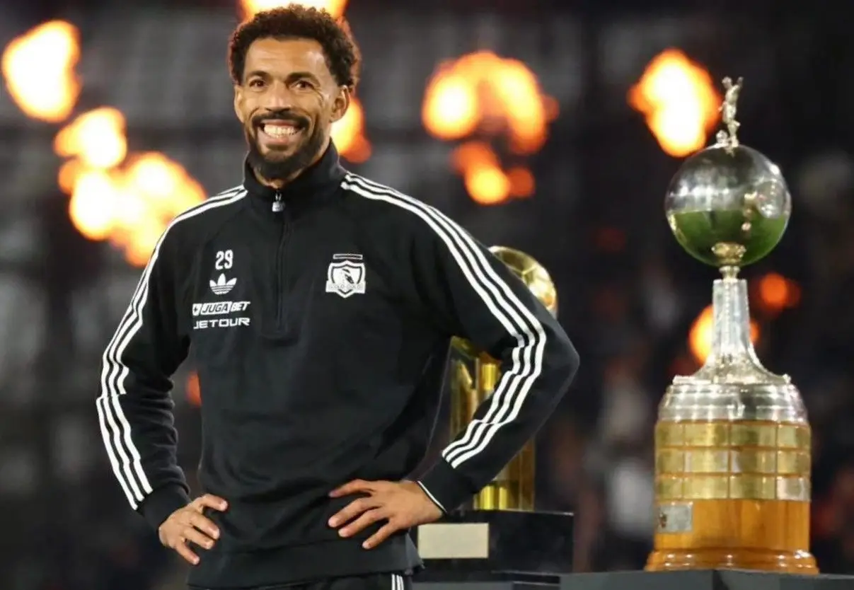 Vozinha com direito a grande festa no Chile: adeptos do Colo Colo gritam nome do novo número 29