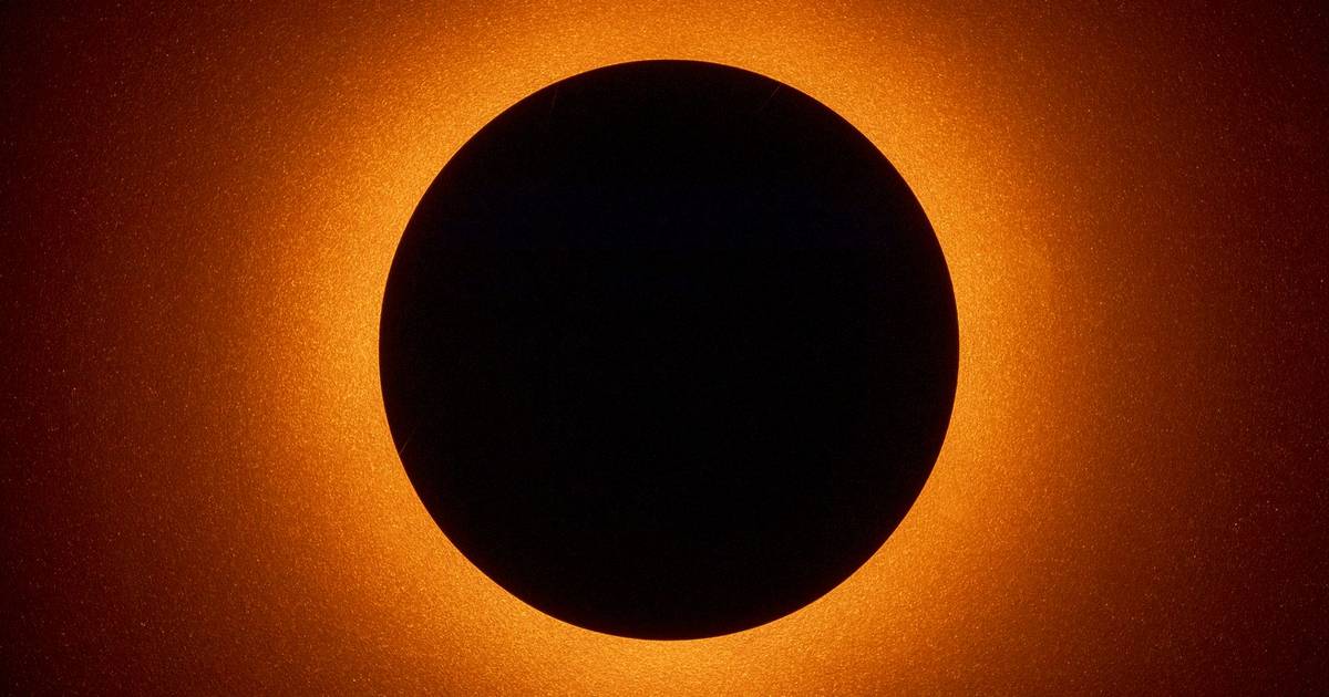 Ordem dos Médicos pede avisos públicos para prevenir lesões oculares durante eclipse