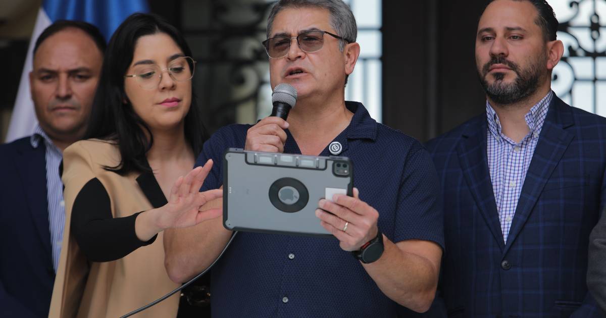 Juan Orlando Hernández foi indultado por Trump nos EUA, mas enfrenta agora a justiça das Honduras, de que já foi Presidente