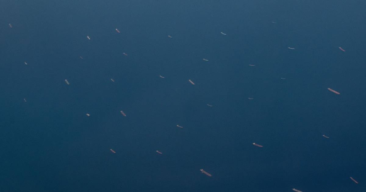 Marinheiros retidos no Golfo Pérsico são os cativos esquecidos da guerra do Irão
