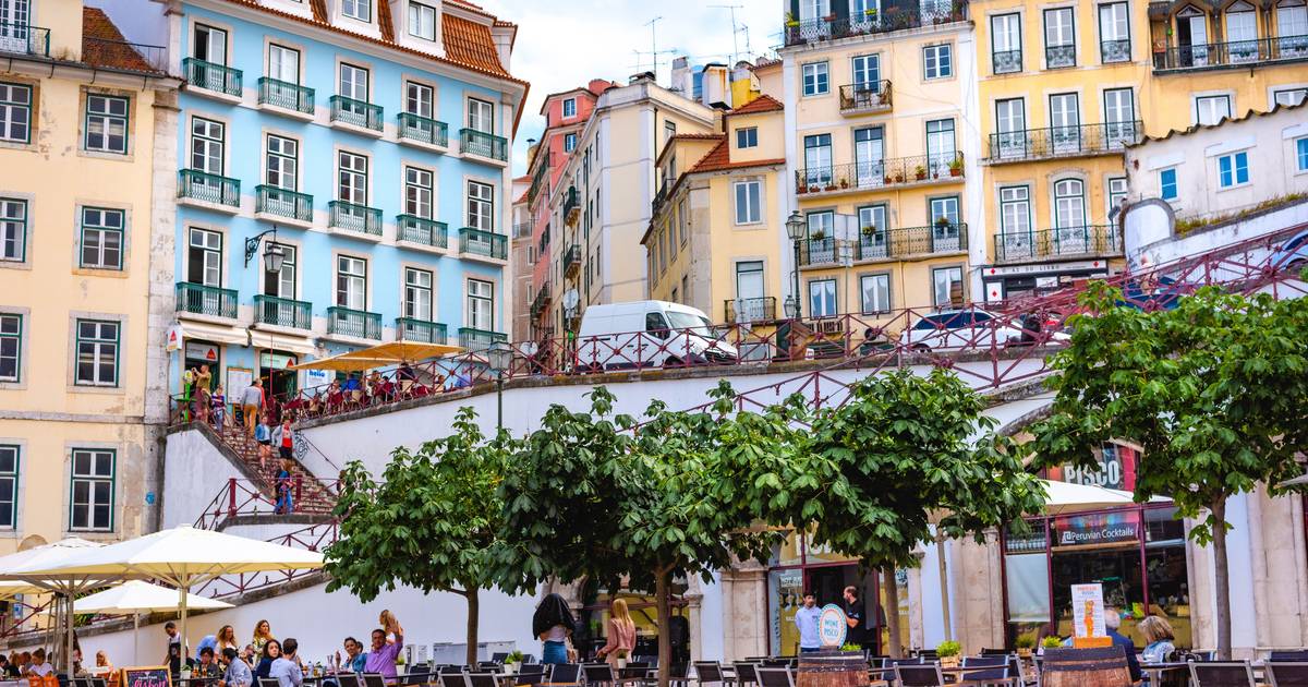 Alojamento local: famílias reservam mais tarde, Algarve baixa preços, Lisboa e Porto perdem hóspedes