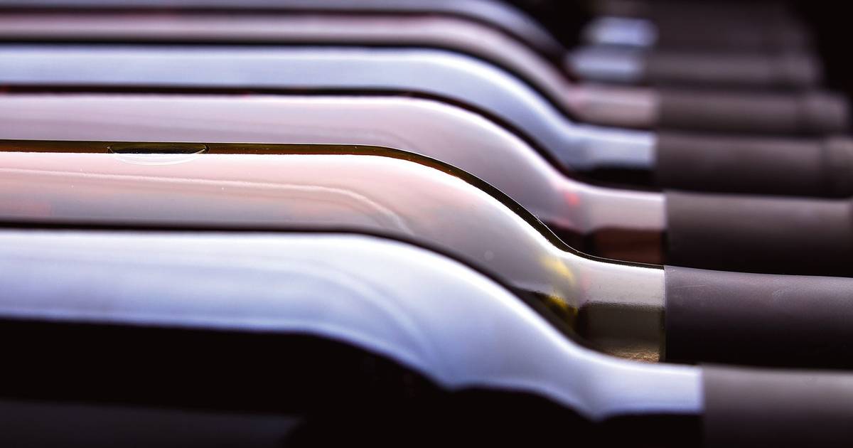 Entre receios e surpresas, o que chega ao copo quando há vinho para todos