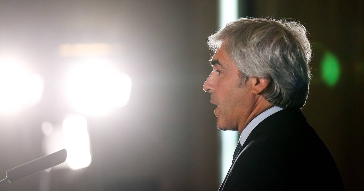 Governo garante que Parlamento terá acesso a todos os documentos sobre compra das fragatas a Itália