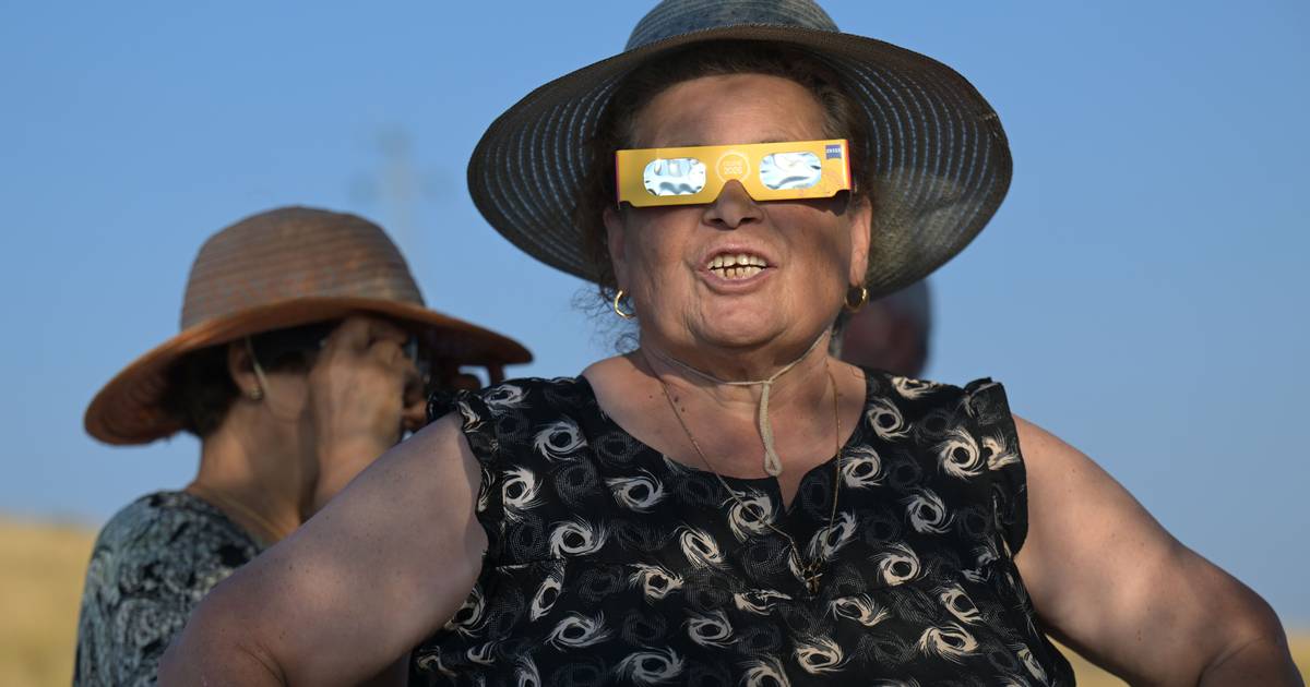 "Quem não viu o eclipse solar é capaz de não acreditar que aconteceu"