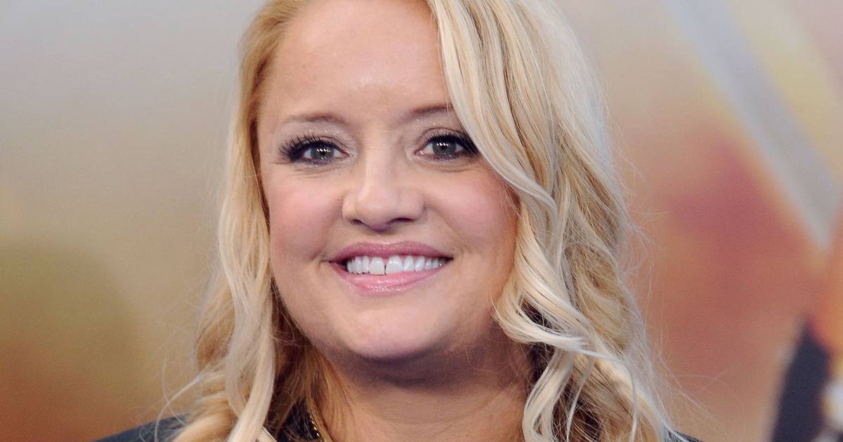 Lucy Davis, atriz da série "The Office", sofre de cancro incurável: "Estou a tentar viver o resto da minha vida"