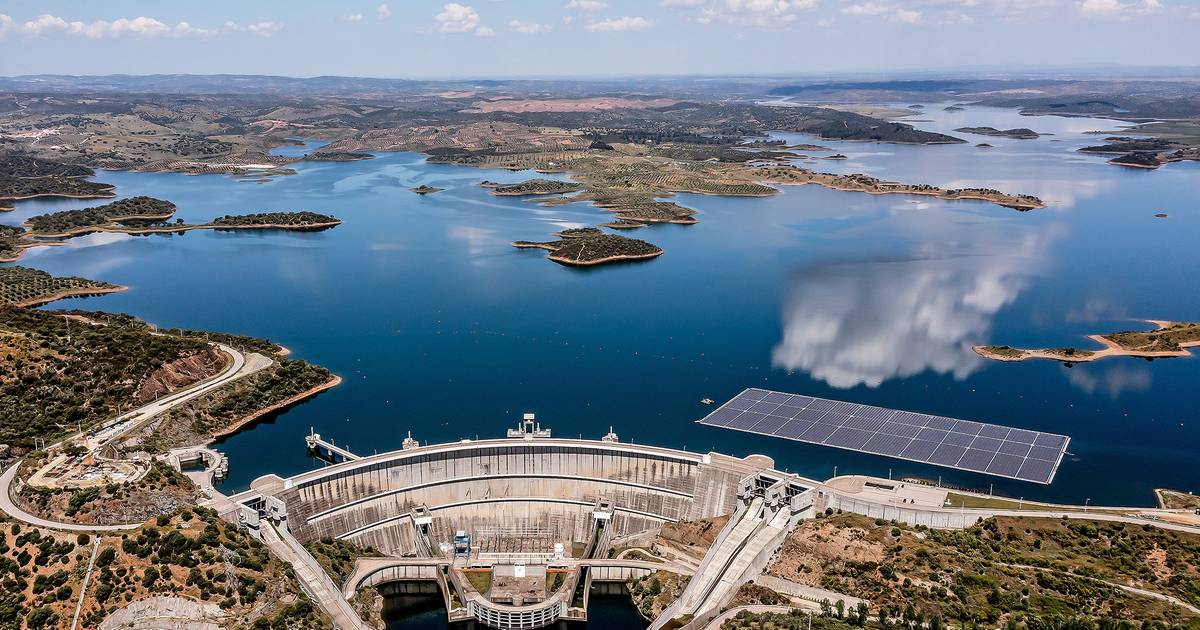 Chumbos ambientais deixam projetos de energia solar flutuante no limbo