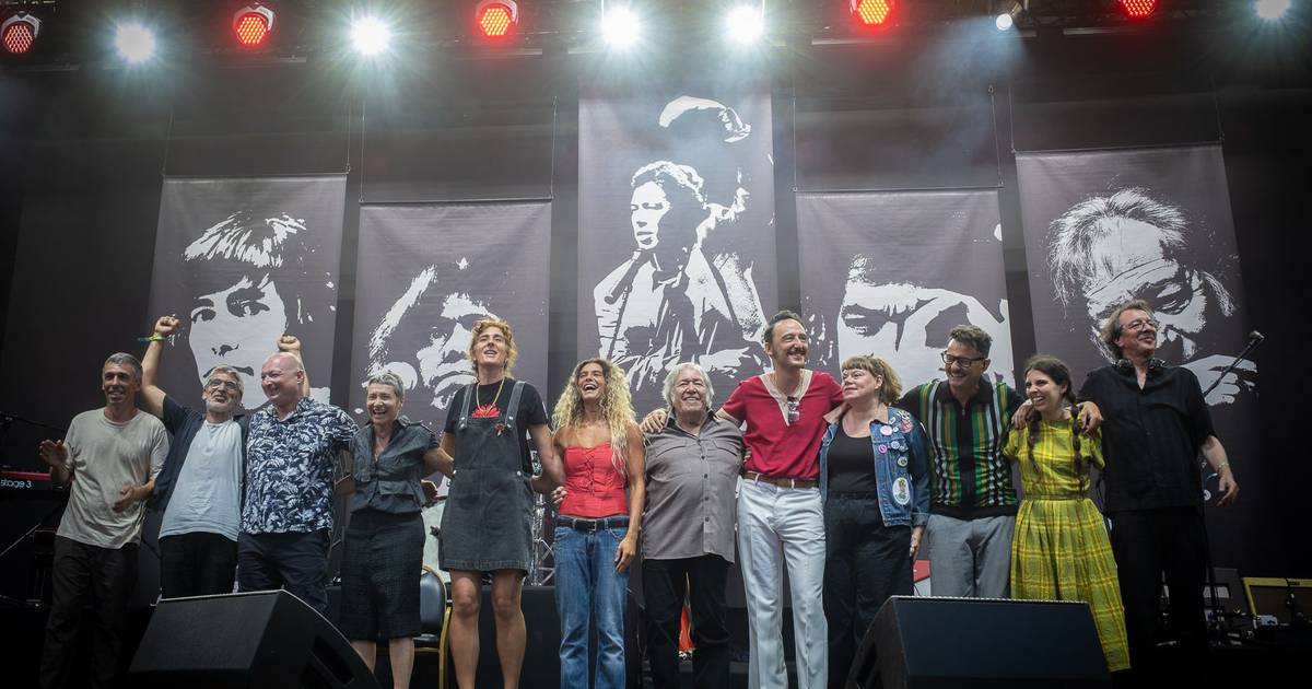 A tarde inesquecível de Sérgio Godinho em Paredes de Coura: o público gritou alto o seu nome, Seguro foi dar-lhe um abraço